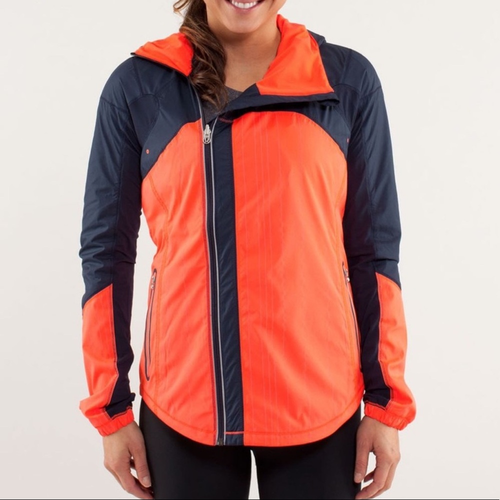 Lululemon 🍋Asymmetrical Reversible Rain Zip Jacker EUC